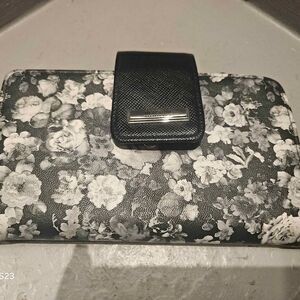 Kenneth Cole Reaction Wallet Women's